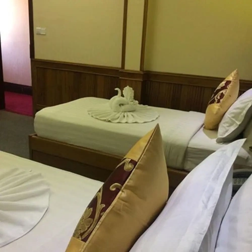 Standard Twin room with city view