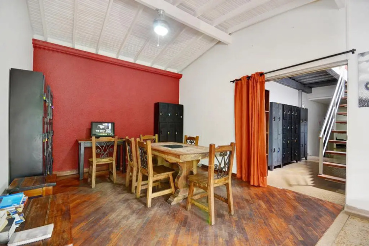Black Sheep Hostel - Adults Only