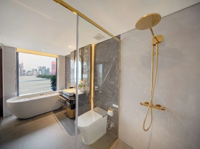 Royal Suite with balcony and with river view