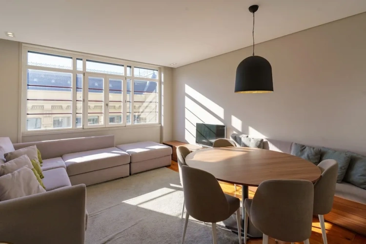 4 Bedrooms Family Apartment