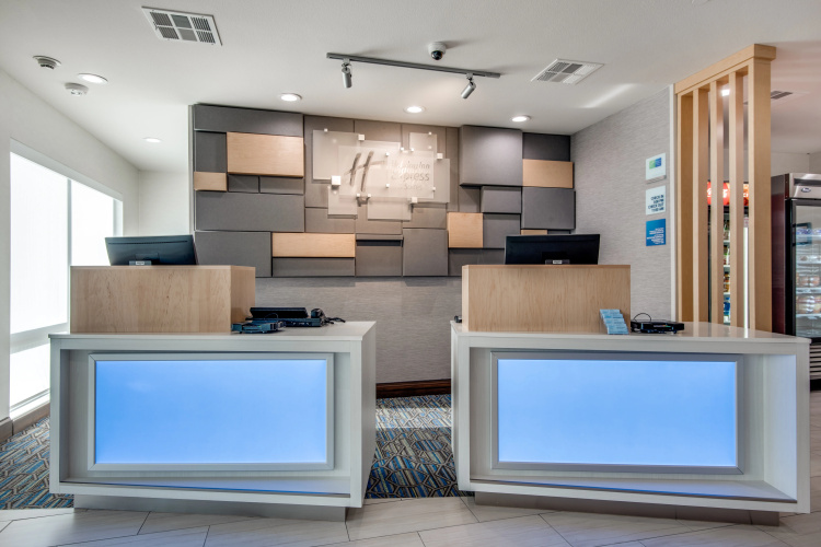 Holiday Inn Express Suites Dallas North Addison photo 8