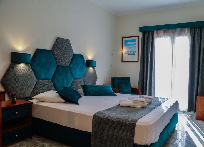 1 Bedroom Deluxe Triple room