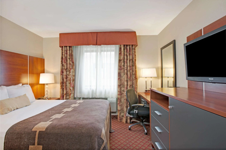 Ramada Hotel Staten Island