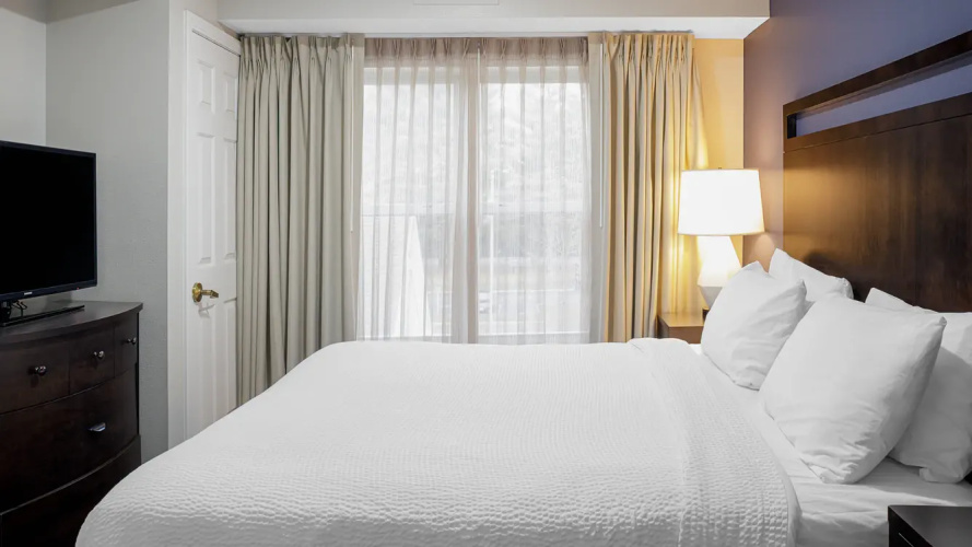 1 Bedroom Suite
