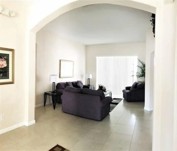 5 Bedrooms Cottage