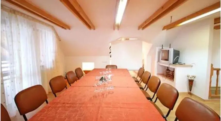 Pensiunea Codrii de arama