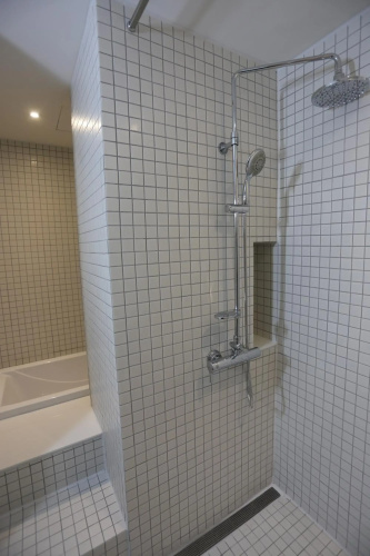 Hotel 498