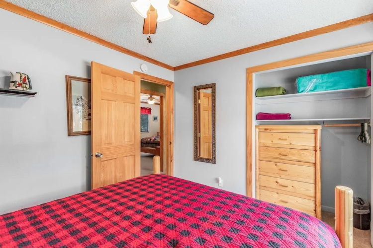 3 Elk - 4 Br Home