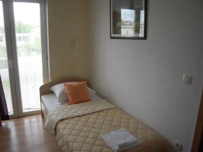 Standard Single room