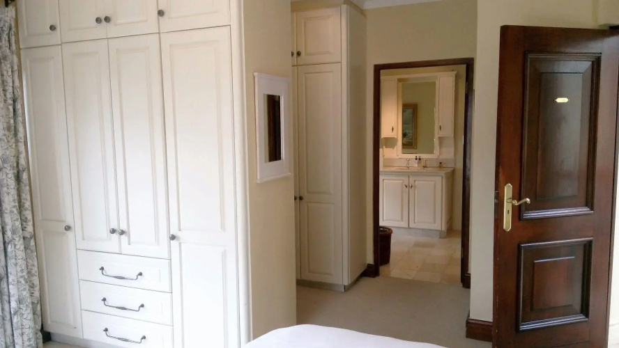Ibis House