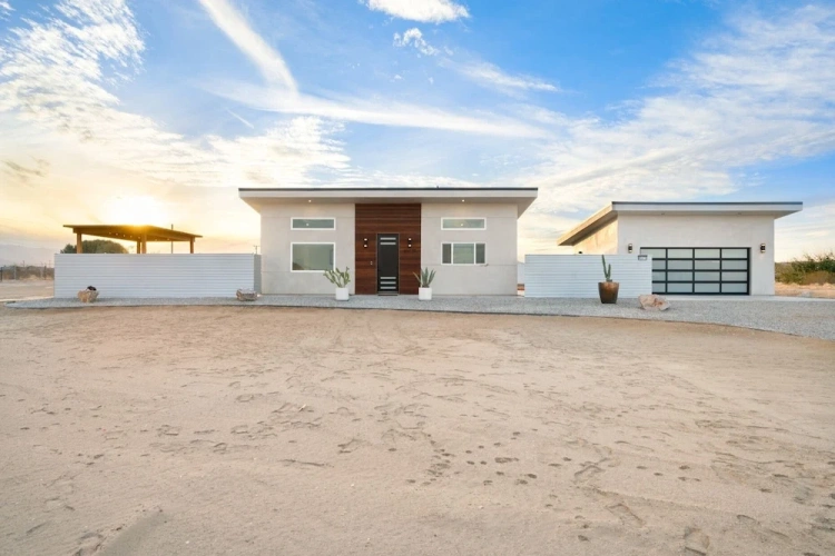 2 Bedrooms Cottage