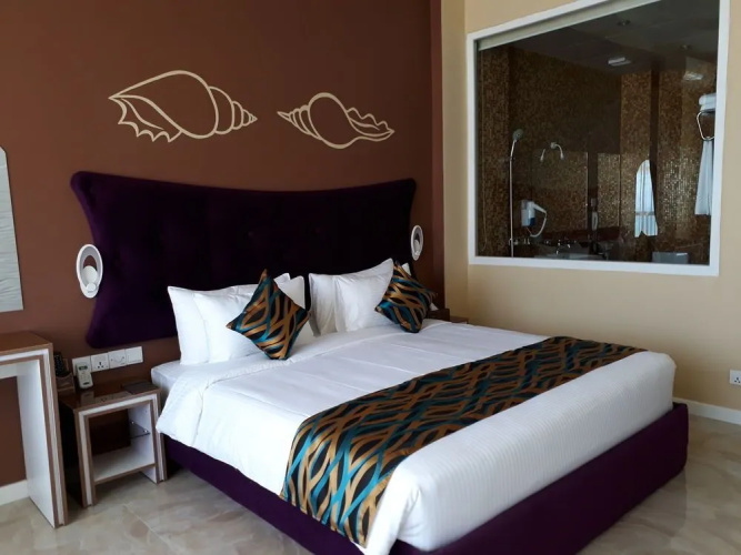 Ocean Queen hotel