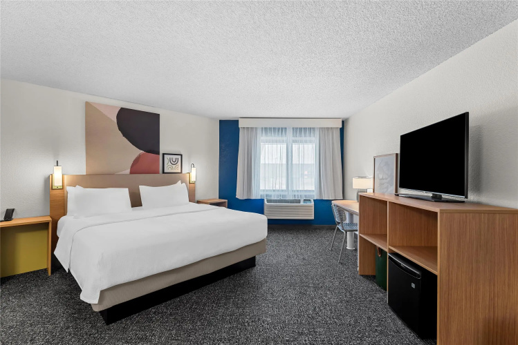 Spark by Hilton Cedar Falls
