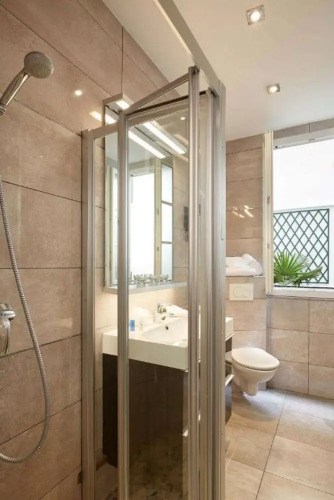 Standard Double room with garden view — King Bed, Park View