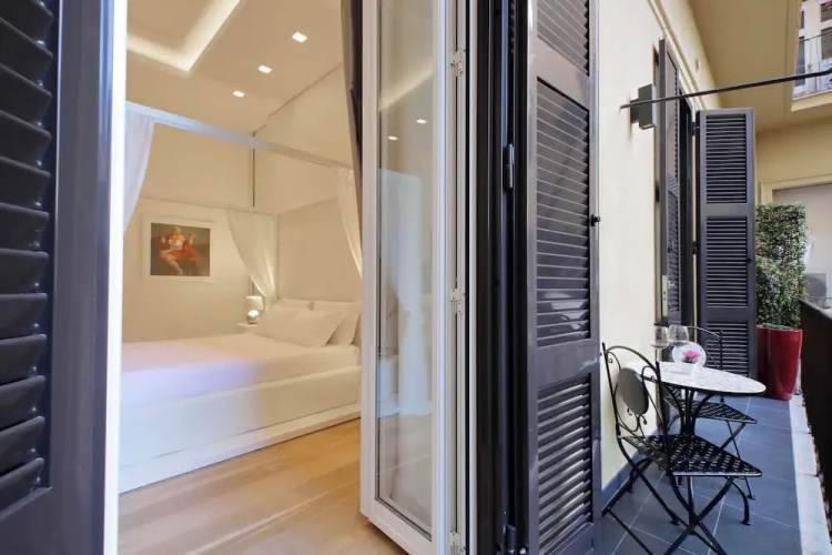 Domus Aurea Luxury Suites