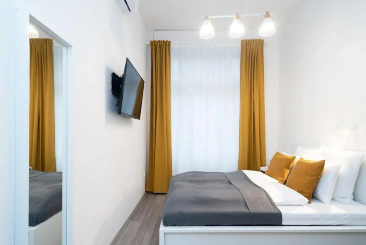 Modern stylish studio at central location