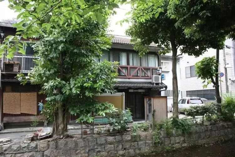 RIVERSIDE TAKASE