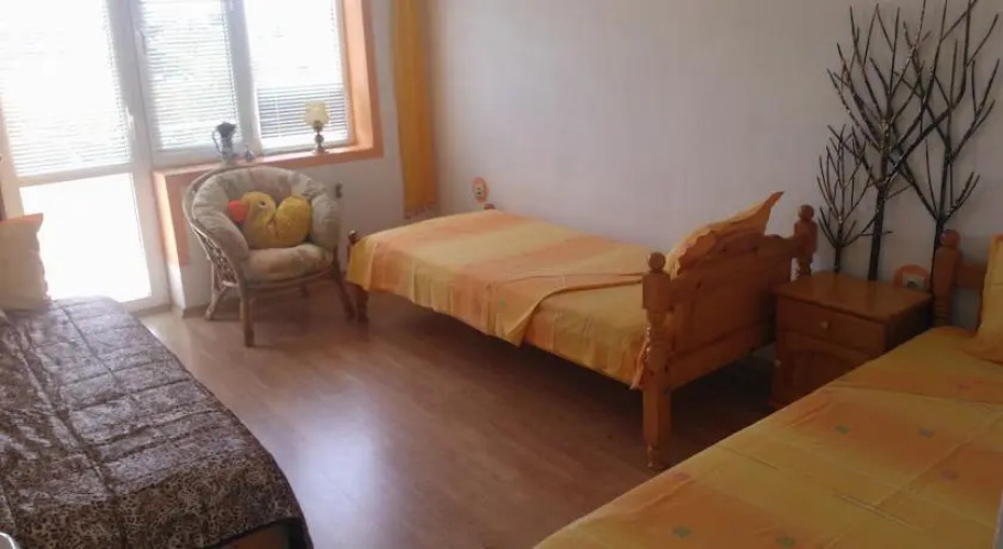 Guest House Evin Rai