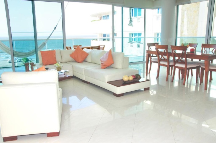 3 Bedrooms Apartment