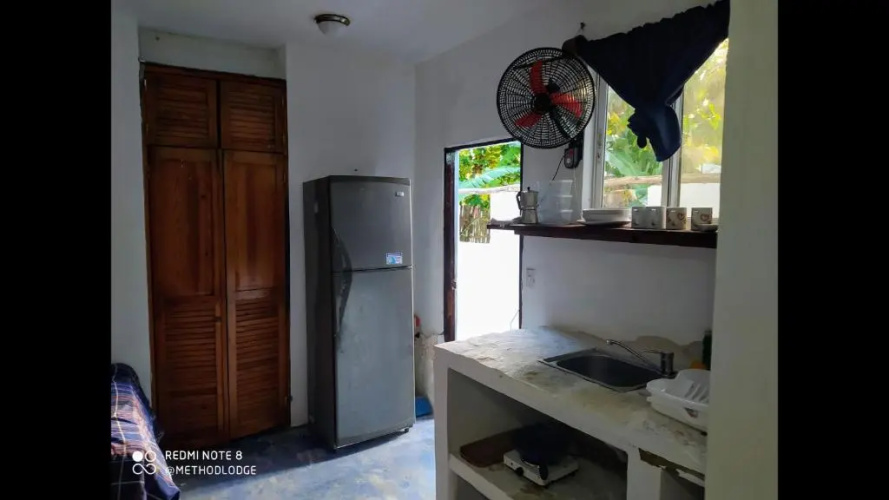 Room In Lodge - Method Living Tropical Edition