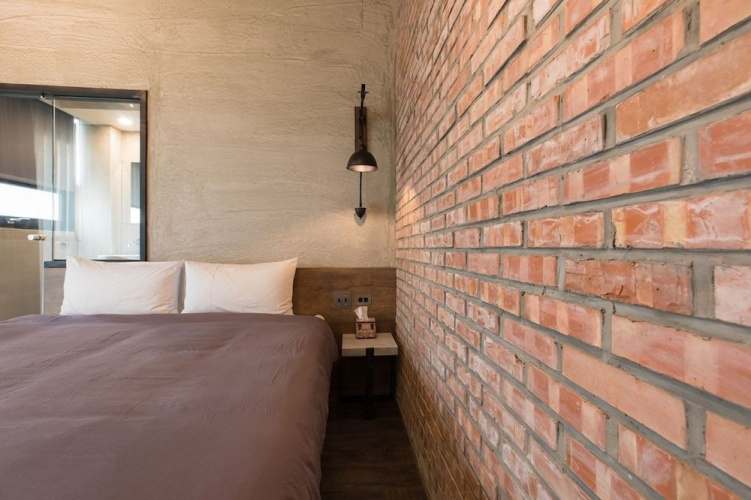 Wild Hotel