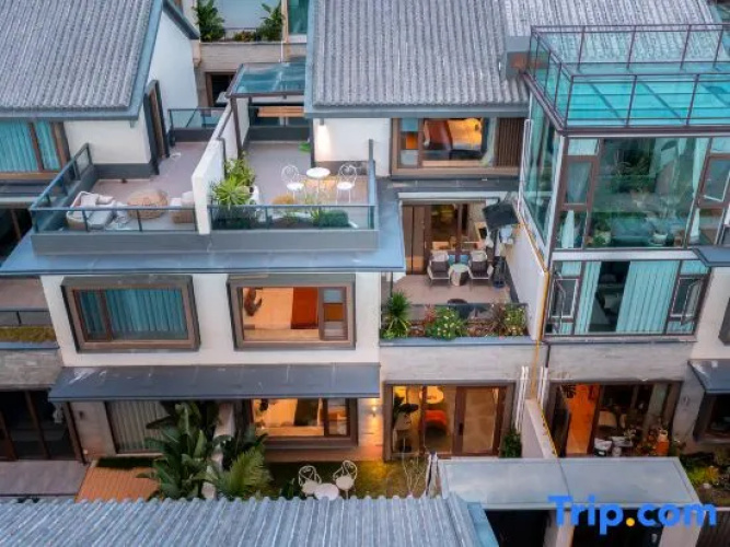 DaLi Midsummer Cloud Glow ·seaview Designer's Vacation Villa