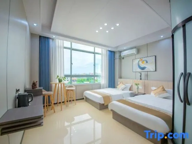 Family Suite with balcony and with sea view