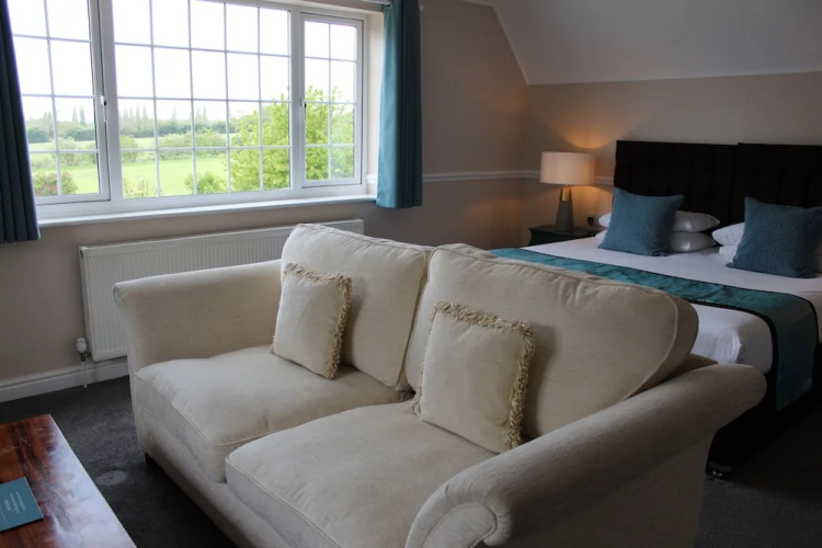 Badgers Mount Hotel