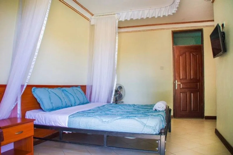 Hotel Alvers Mukono