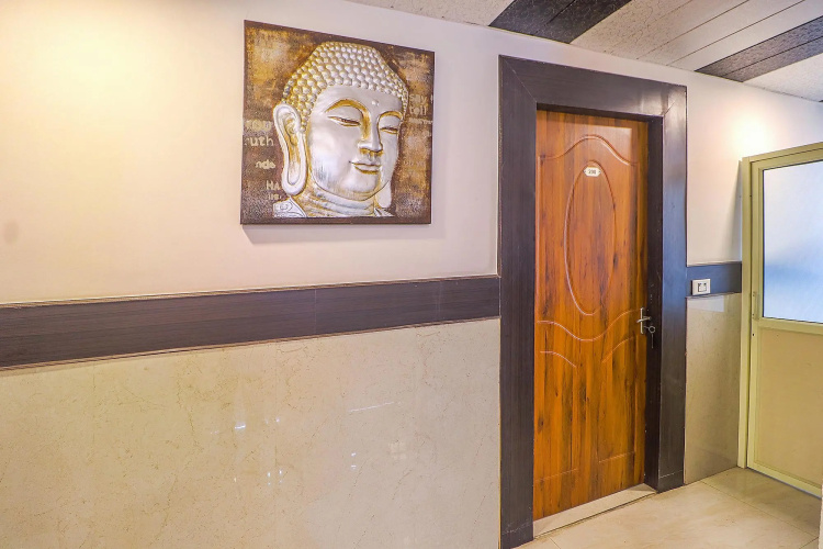 FabHotel Shree Hare Krishna