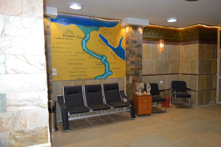 Comfort Pyramids Inn