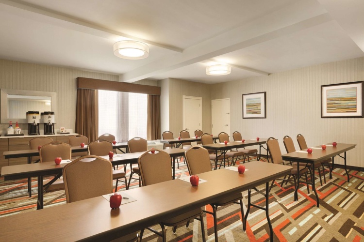 Hampton Inn Atlanta-Buckhead photo 17
