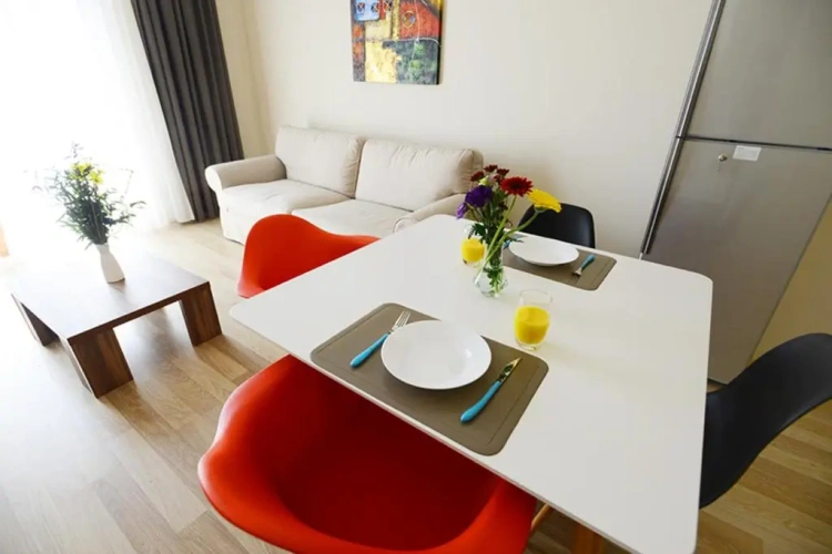 Apartment with garden view