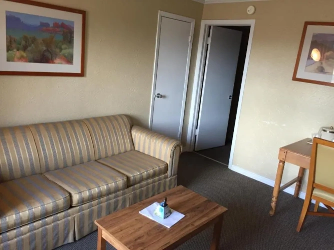 1 Bedroom Suite
