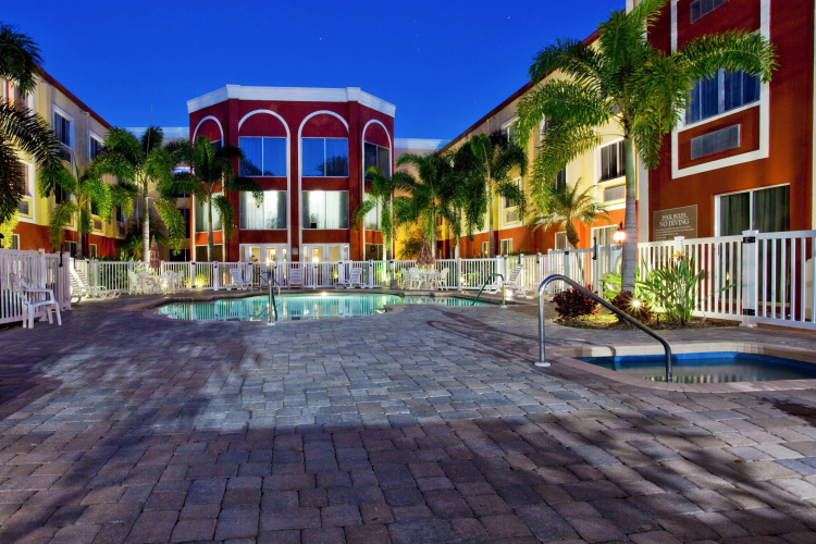 Holiday Inn Express & Suites Bradenton West photo 29