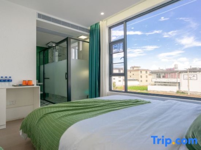 1 Bedroom Family Suite with garden view