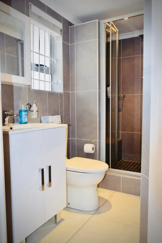 1 Bedroom Apartment With Table Mountain Views
