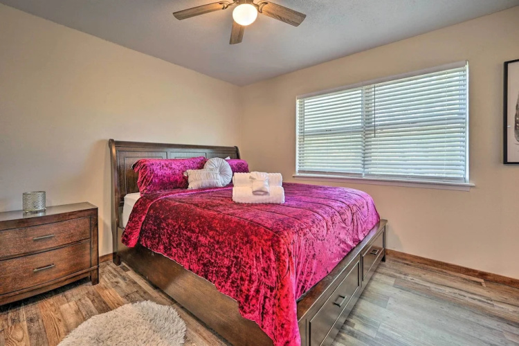 Private Hot Tub & Yard: Secluded Broken Bow Home!