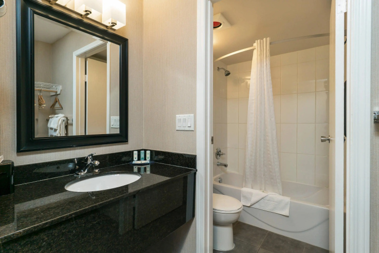 Quality Inn & Suites photo 11