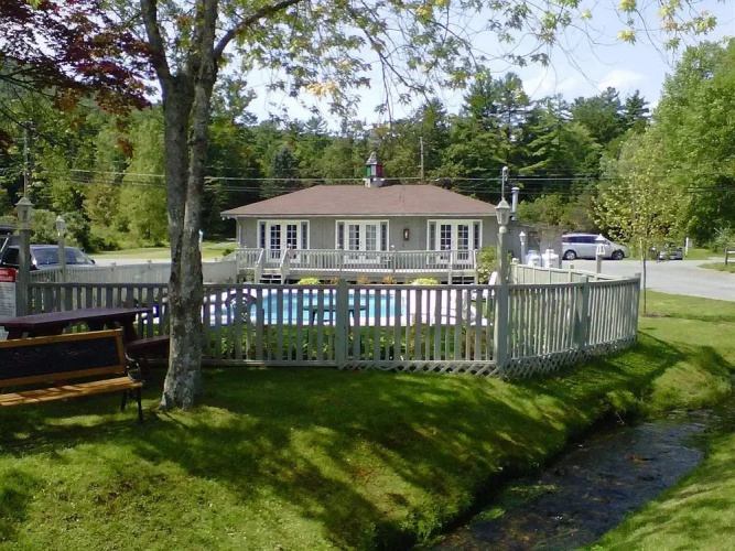 Lake George Suites