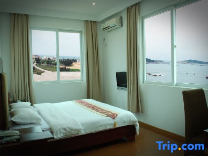 2 Bedrooms Deluxe Suite with sea view