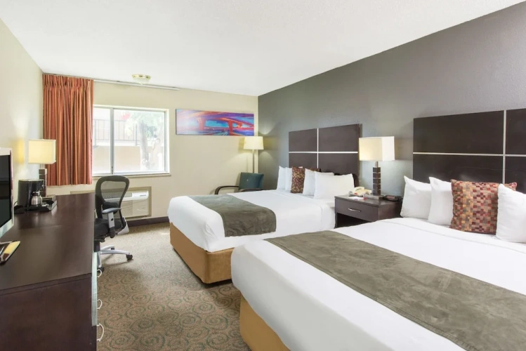 Standard Quadruple room