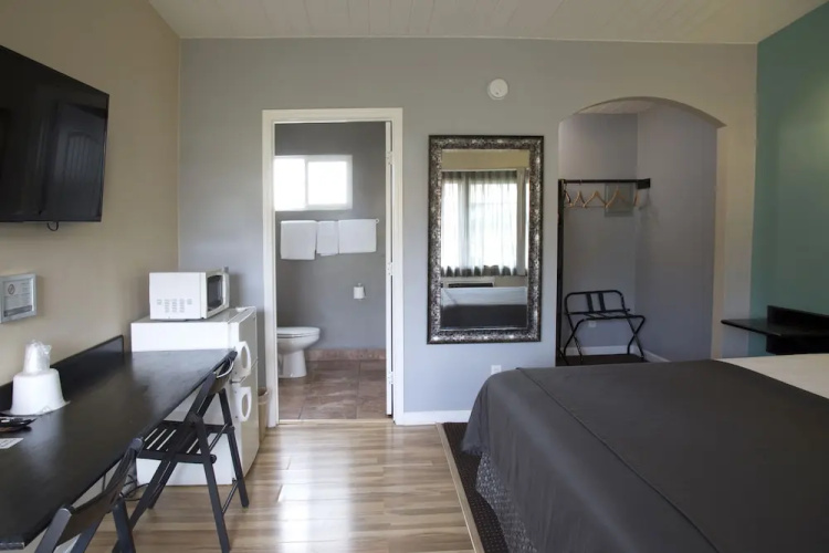Lodge at 32nd