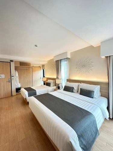 Standard Triple room