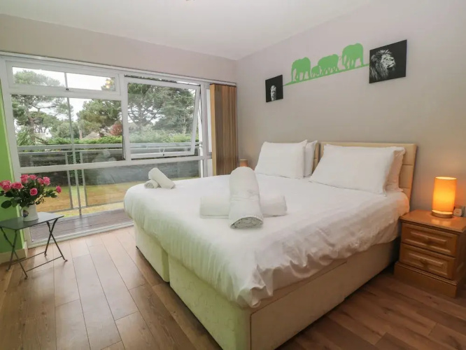 Flat 5 Fairwinds