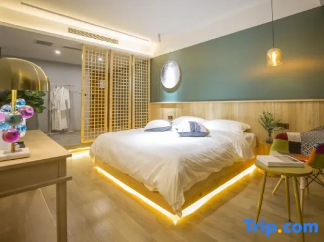 Standard Double room with river view