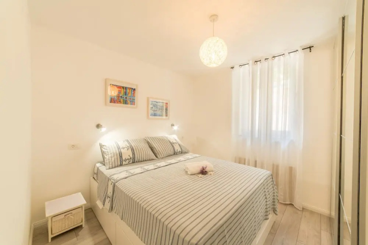 Apartment Nono near the beach with parking