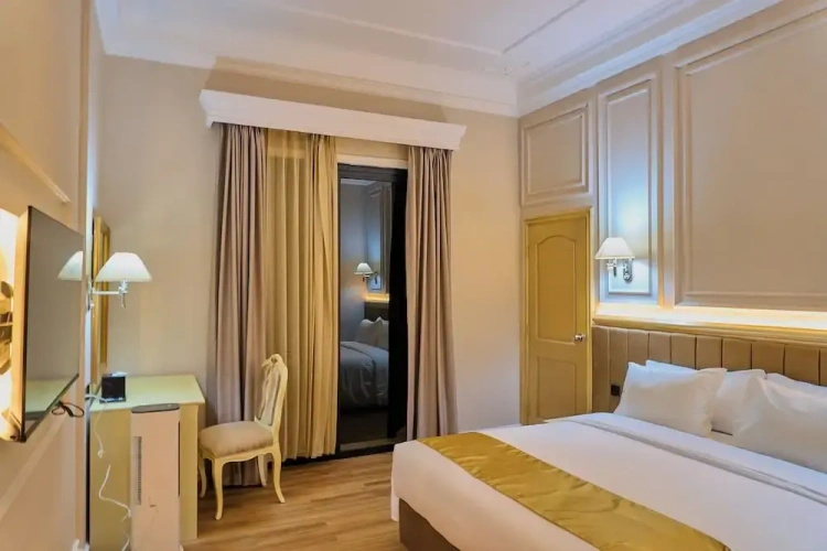 Deluxe Double room with balcony