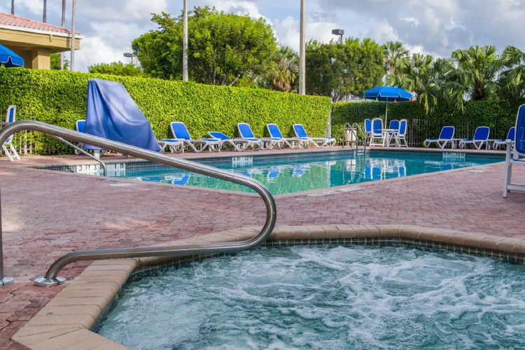 Comfort Suites Miami - Kendall photo 17