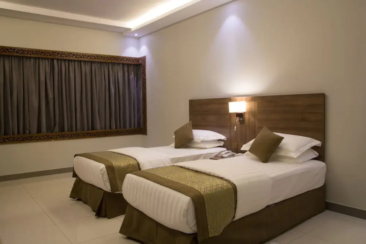 Gold Hotel
